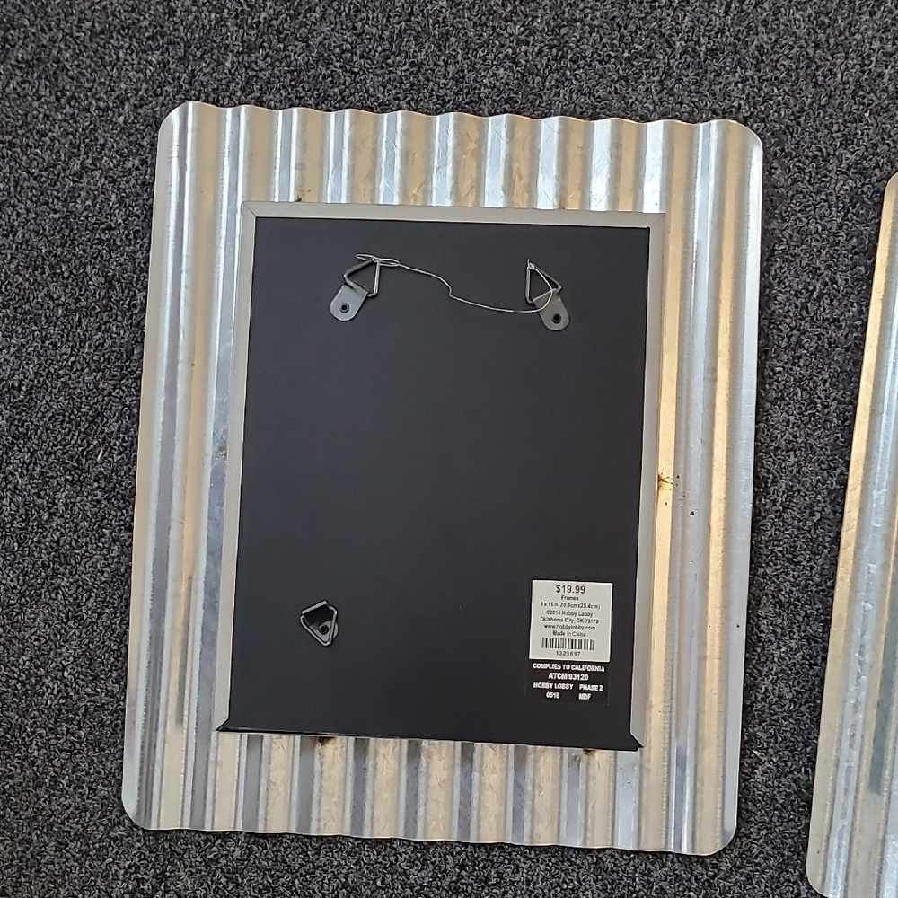 Silver Ribbed Picture Frames - Picture 5 of 5